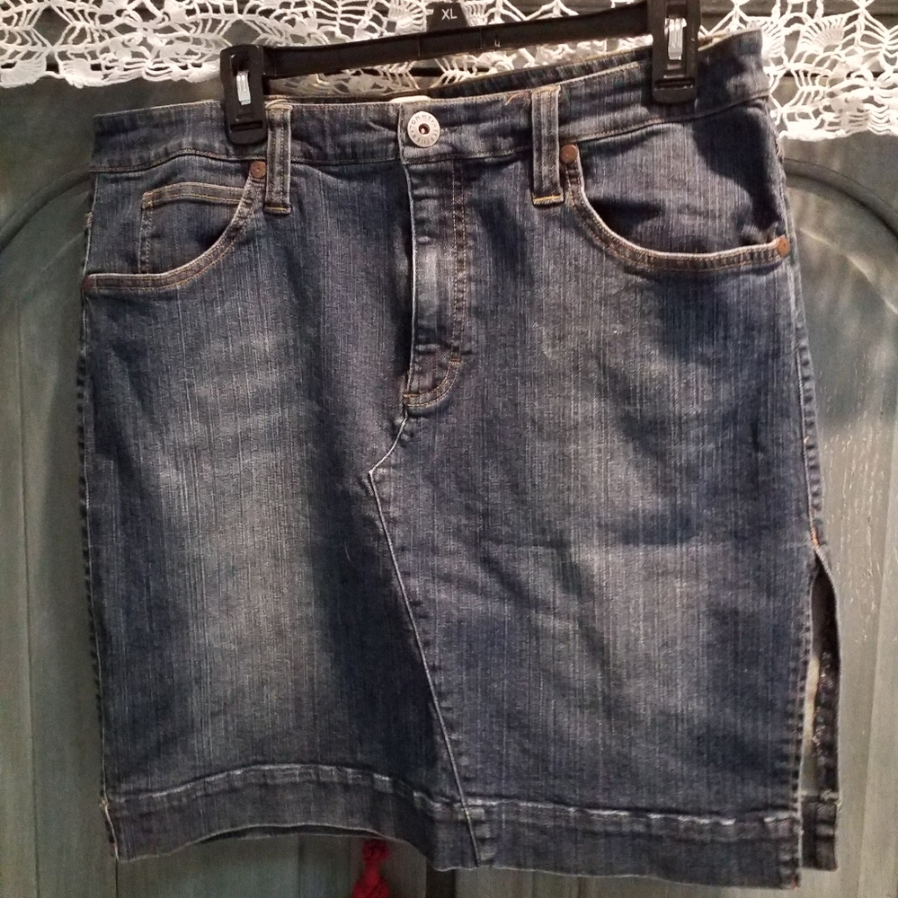 Tommy Hilfiger Skirt